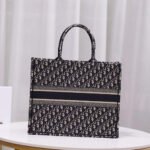 LARGE DIOR BOOK TOTE - Image 8