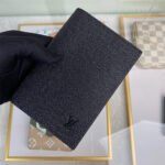 LV PASSPORT COVER - Image 4