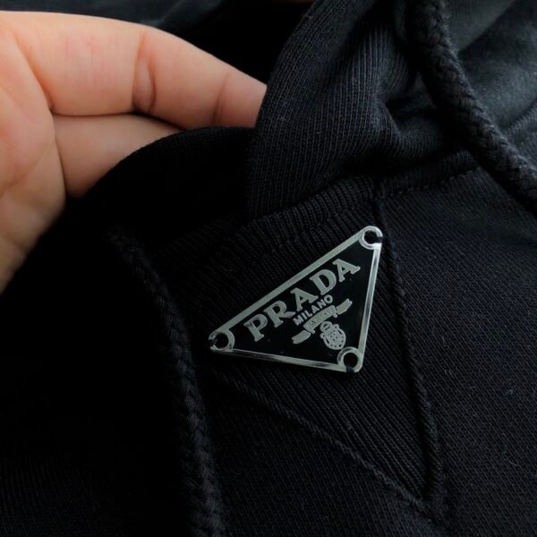 2025 Classic New Logo Patch Hoodie – High-End Quality & Timeless Design - Image 5