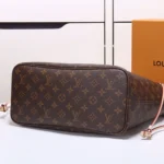 LV Neverfull MM Tote - Image 5