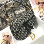 Dior SADDLE BAG - Image 3