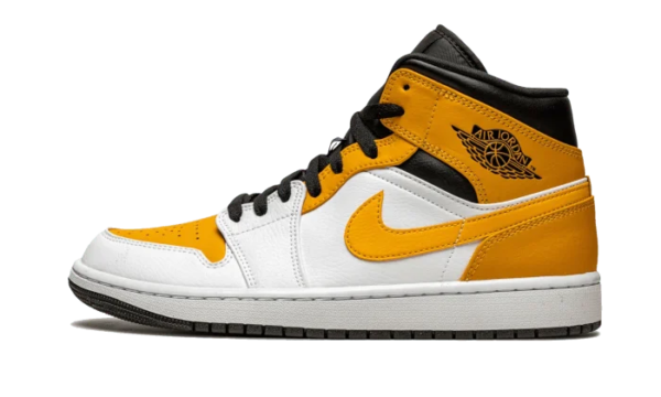 ⁦حذاء Air Jordan University Gold⁩ - الصورة ⁦2⁩