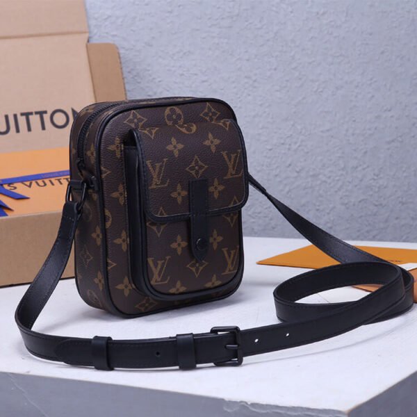 LV Christopher Wearable Wallet - Image 4