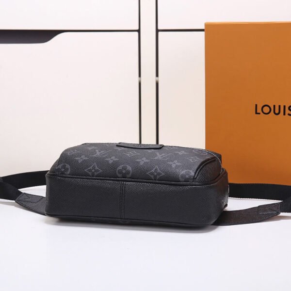 LV Outdoor Bumbag - Image 5