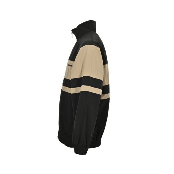 High Quality Burberry Jacket - Image 4