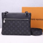 LV Outdoor Flap Messenger - Image 4