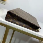 LV Toiletry Pouch 26 - Image 6