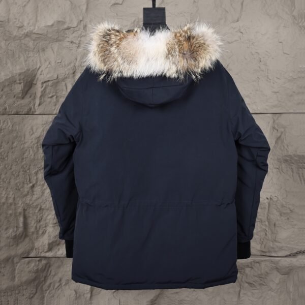 Canada Goose DownJacket - Image 5