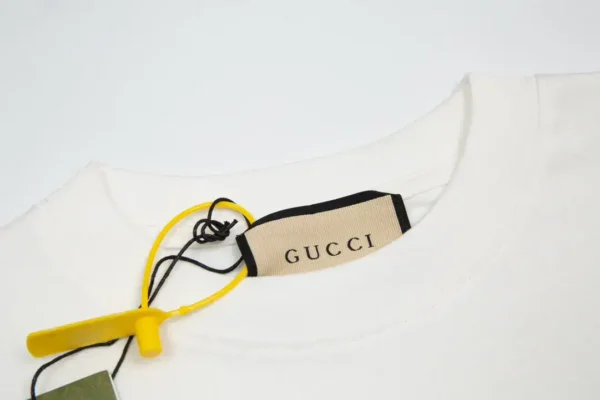 Gucci Interlocking G Graphic Print White Crew Neck T-Shirt - Image 5