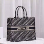 LARGE DIOR BOOK TOTE - Image 10