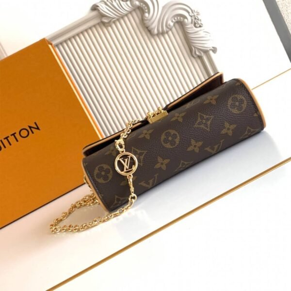 LV Pochette Camille - Image 6