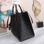 LV ONTHEGO MM - Image 8