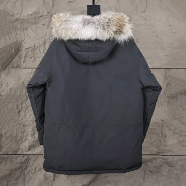 Canada Goose DownJacket - Image 2