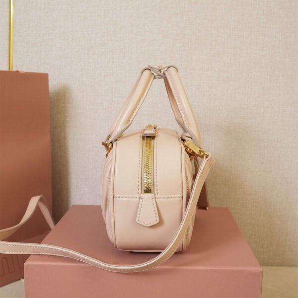 MIUMIU Medium Arcadie matelasse nappa Bag(HIGH-END GRADE) - Image 4