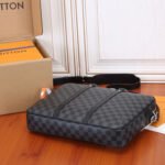 LV Porte-Documents Voyage PM - Image 8