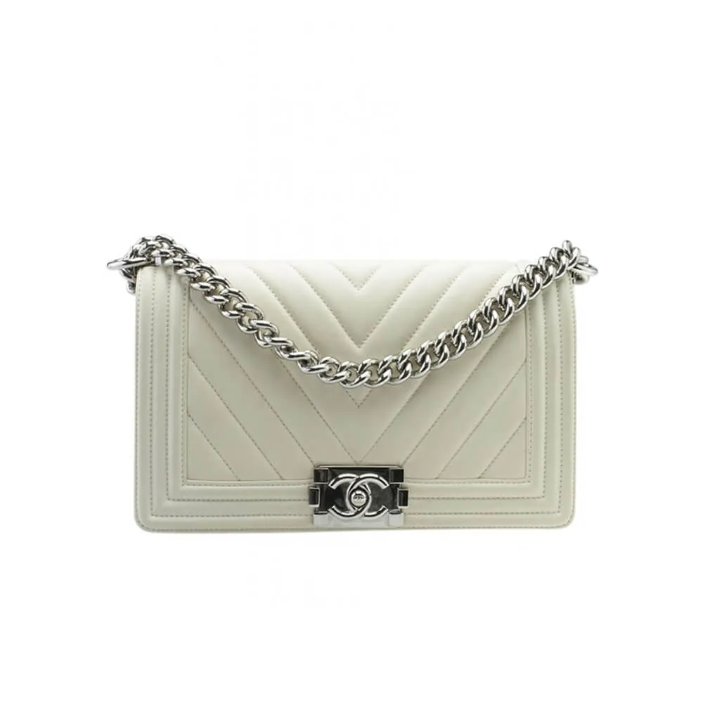 8a50a94f7a6eb12fee8668e246da24df.webp BOY CHANEL HANDBAG - Image 1