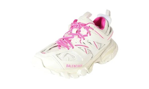 TRACK - Image 3