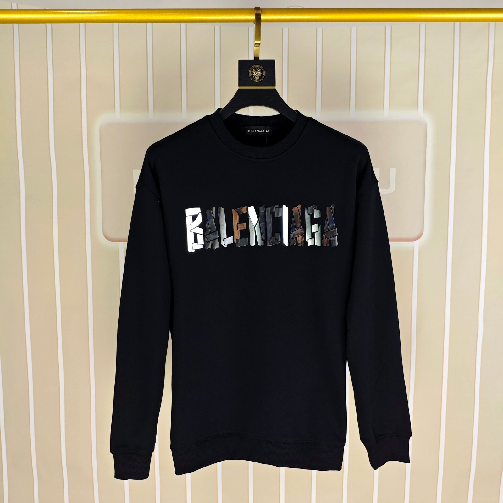 8aab4918374353503d4412d289fc5b33.jpg Premium Balenciaga Hoodie - Image 1