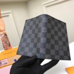 LV PASSPORT COVER - Image 5