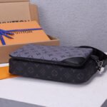 LV Trio Messenger Bag - Image 9