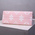 LV Escale OnTheGo GM Tote Bag - Image 6