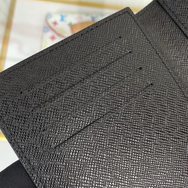 LV PASSPORT COVER - Image 7