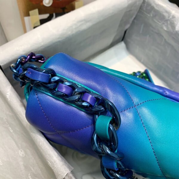 CHANEL 19 Handbag - Image 7