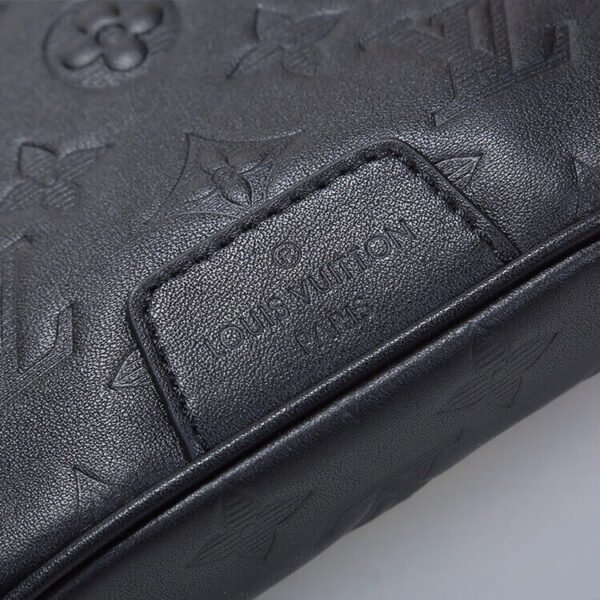 LV Discovery Bumbag - Image 5