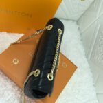 LV NEW WAVE CHAIN BAG - Image 7