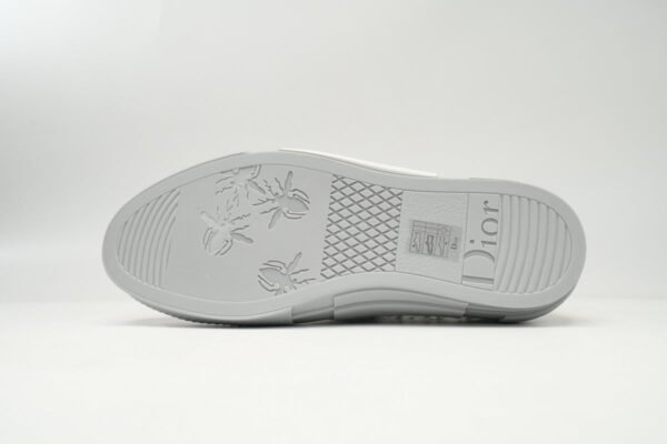 B23 - Image 7