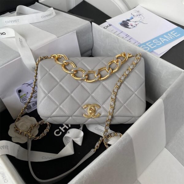 CHANEL FLAP - Image 3