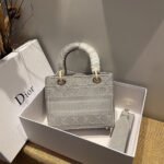 DIOR MEDIUM LADY D-LITE BAG - Image 8