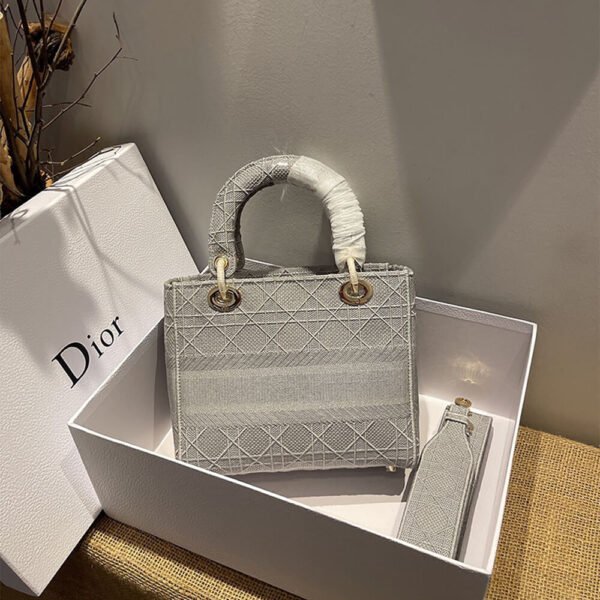 DIOR MEDIUM LADY D-LITE BAG - Image 5
