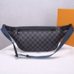 LV Discovery Bumbag - Image 4