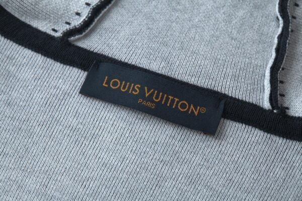 Best LV Hoodies - Image 7