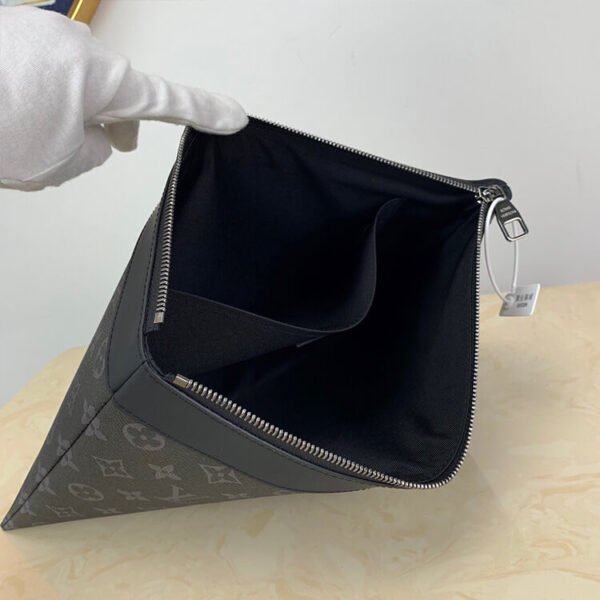 LV Discovery Pochette - Image 7