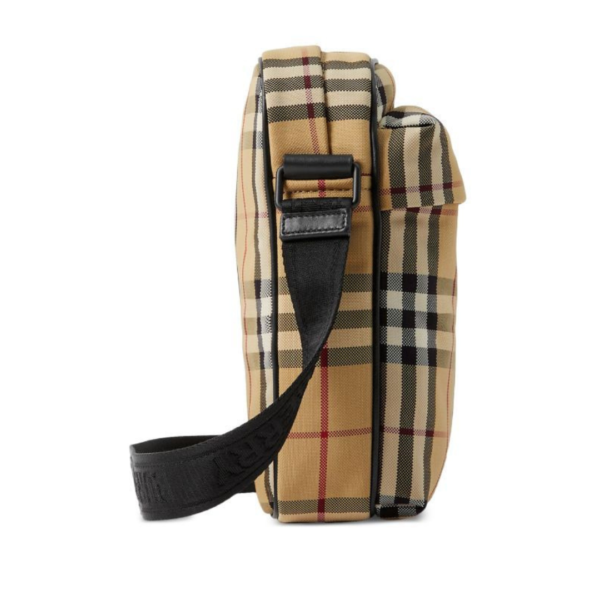 High Quality Burberry Bag - Image 4