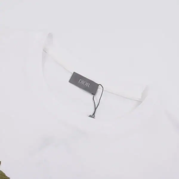 High Quality Dior T-shirt - Image 7