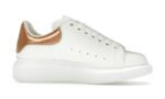 ⁦حذاء Alexander McQueen Oversized أبيض وردي ذهبي⁩ - الصورة ⁦3⁩
