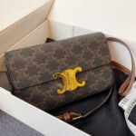 CELINE TRIOMPHE SHOULDER BAG - Image 6
