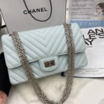 CHANEL 2.55 HANDBAG - Image 4