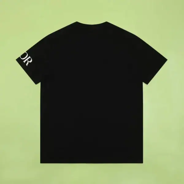 High Quality Dior T-shirt - Image 7