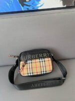 High Quality Burberry Bag - Image 7