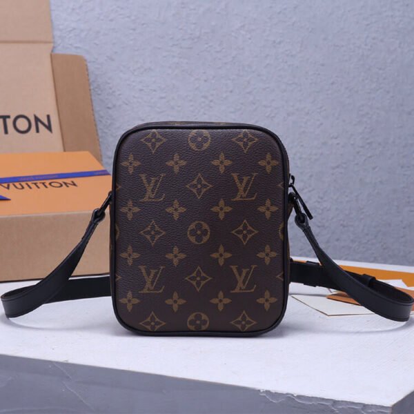 LV Christopher Wearable Wallet - Image 5