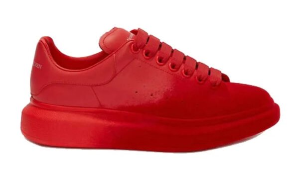 ⁦حذاء Alexander McQueen Oversized أحمر بالكامل⁩ - الصورة ⁦3⁩