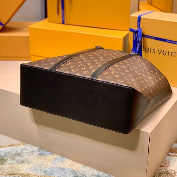 LV WEEK-END TOTE GM - Image 6