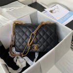 CHANEL FLAP BAG - Image 6