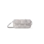 LV WALLET ON CHAIN ​​IVY BAG - Image 2