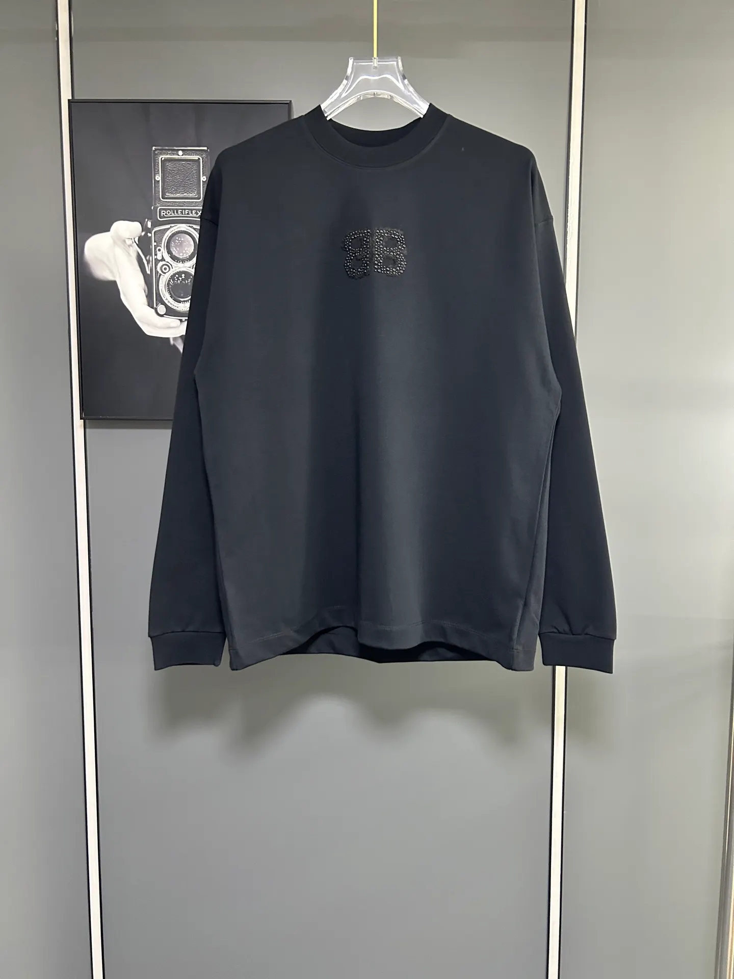 b1b6bfa11c78986ef988960689e06386.webp Premium Balenciaga Hoodie - Image 1
