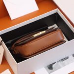 CELINE TEEN TRIOMPHE BAG - Image 9